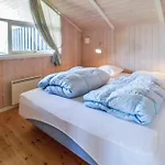 Three-bedroom In Prázdninový dům *