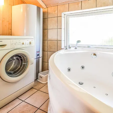 Three-bedroom In Tatil Evi Rødby