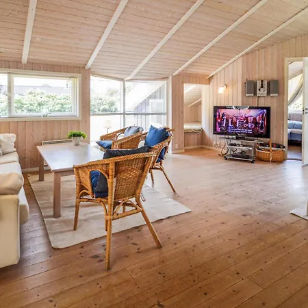 Tatil Evi Three-bedroom In *